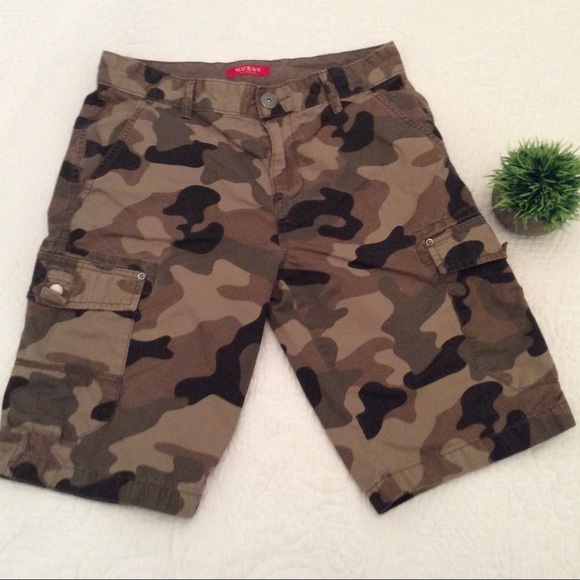 guess camo shorts